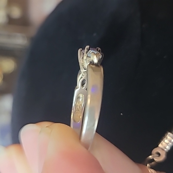 Vintage 925 Amethyst and Blue Topaz Ring - Picture 4 of 6